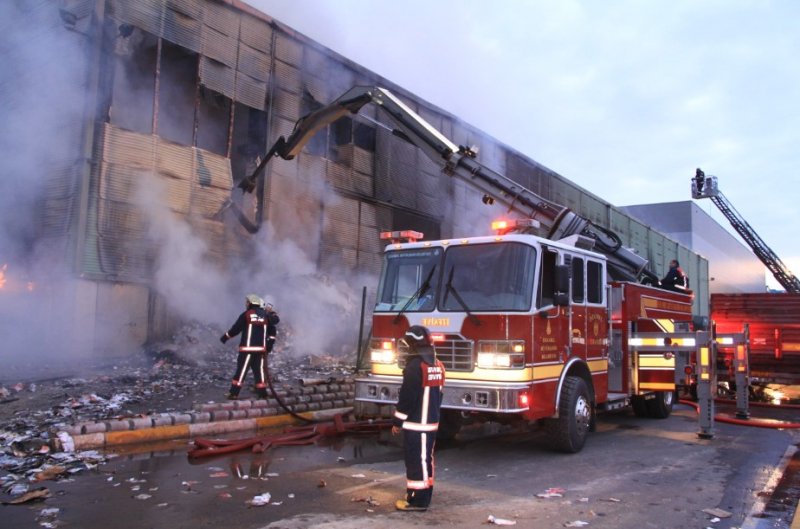 Yanmazlık Özellikli Kapı